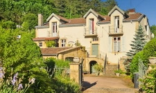 Maison de caractère familiale – 198 m² – activité de gîte possible à Viviers sur Chiers