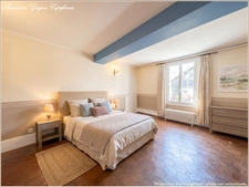 Exceptionnelle maison de ville à Courville : 250m², 6 chambres & piscine Intérieure – À 15 min de Chartres