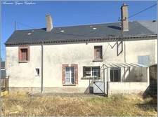 Loigny-La-Bataille - Maison de village - à rénover, combles aménageables, nombreuses dépendances, terrain 1 000 m²
