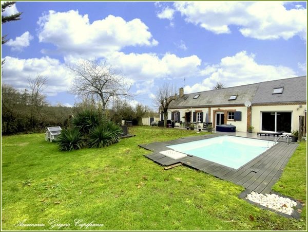 Dpt Eure et Loir (28), à vendre ARROU maison de 170 m² - Terrain de 3 700,00 m² 