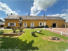 Propriété: maison de 120 m², 3 chambres, 150 m² de dépendances, terrain clos 2810 m² à 8 min de Chartres