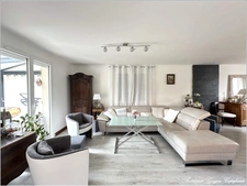Courville-sur-Eure, belle maison de 193 m², 4 chambres, véranda, garages - 1926 m² de terrain 