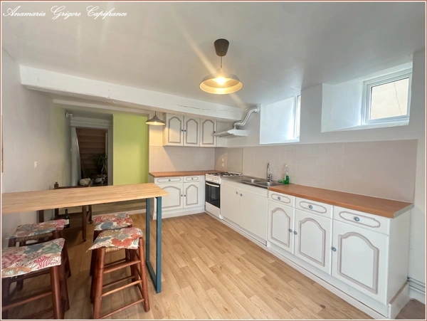 Maison de village, au centre de COURVILLE SUR EURE - 4 chambres, 162 m²