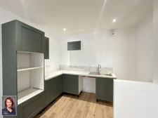 Au centre de Courville-Sur-Eure - maison de 83 m², trois chambres, vie de plain pied