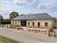 SAINT ARNOULT DES BOIS (28) Grange de 220 m² 
