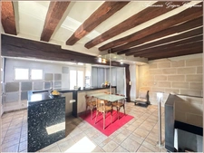 Immeuble à vendre COURVILLE SUR EURE (28) habitation+local commercial loué