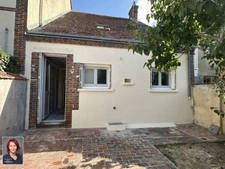 Au centre de Courville-Sur-Eure - maison de 83 m², trois chambres, vie de plain pied