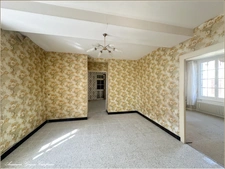 Loigny-La-Bataille - Maison de village - à rénover, combles aménageables, nombreuses dépendances, terrain 1 000 m²