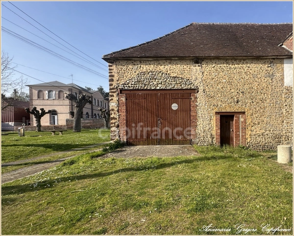 COURVILLE SUR EURE (28190) Immeuble à aménager - PC accordé