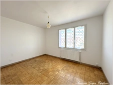 OLLE - Maison familiale de 110 m², 4 chambres (possibilité d’une 5ème chambre)  sur sous-sol total, terrain clos de