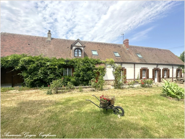 Longère à vendre 8 pièces SAINT DENIS DES PUITS (28) Gare Paris-Montparnasse à 1h10