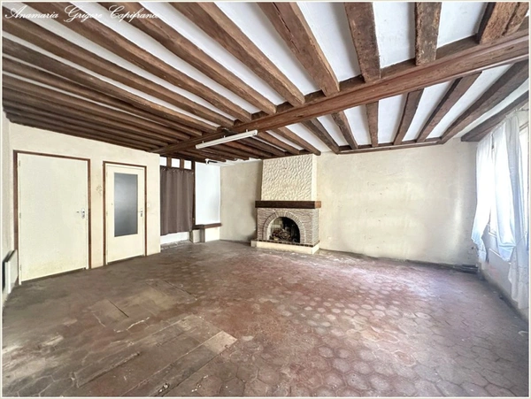 Centre de Courville-sur-Eure, maison 130 m², 3 chambres, garage