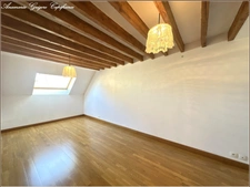 Exceptionnelle maison de ville à Courville : 250m², 6 chambres & piscine Intérieure – À 15 min de Chartres