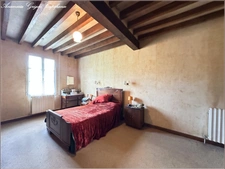 Frazé (28160)  Longère de plain-pied à rénover 100 m² habitable, jardin 1676 m² – Proche Château