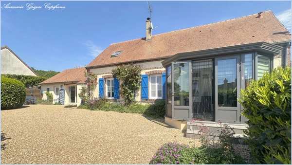 A vendre au centre de Landelles (28190) - longère rénovée de 165 m², 4 chambres, terrain clos de 900 m²