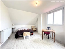 Courville-sur-Eure, belle maison de 193 m², 4 chambres, véranda, garages - 1926 m² de terrain 