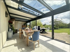 Courville-sur-Eure, belle maison de 193 m², 4 chambres, véranda, garages - 1926 m² de terrain 