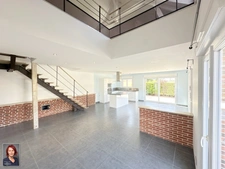 Maison de caractere - renovée entierement - 143 m² habitable, 4 chambres( dont une en RDC)