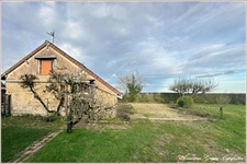 Grand terrain à bâtir de 1915 m² et dépendance en silex – Hameau calme proche Courville-sur-Eure - PONTGOUIN 28190