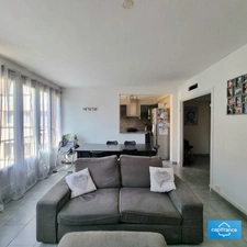 Exclusivité Bel Appartement 4 pièces NEUILLY SUR MARNE 74,83 m2 avec Cave et stationnement 
