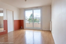 Charmant studio de 28,27 m2 avec balcon, cave et parking NEUILLY SUR MARNE (93)