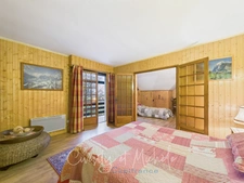 Grande propriété familiale sur 7 533 m² de terrain plat