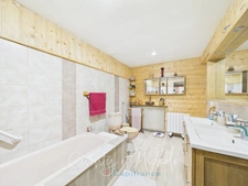 Grande propriété familiale sur 7 533 m² de terrain plat