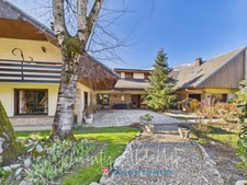 Grande propriété familiale sur 7 533 m² de terrain plat