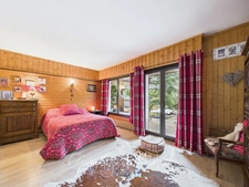 Grande propriété familiale sur 7 533 m² de terrain plat