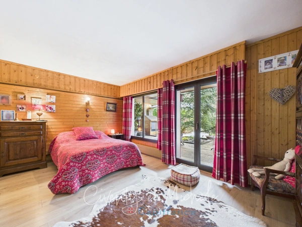 Grande propriété familiale sur 7 533 m² de terrain plat