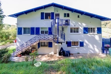 ENSEMBLE IMMOBILIER DE 309 M² – 3 APPARTEMENTS INDÉPENDANTS SUR 2 890 M² DE TERRAIN