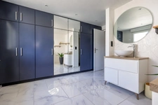 Maison contemporaine de 216m2 avec piscine, spa, et T3 indépendant 