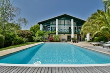 Dpt Pyrénées Atlantiques (64), for sale VILLEFRANQUE house P6 of 233.95 m² - Land of 1,561.00 m²