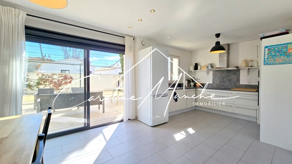 Maison mitoyenne T4/5 de 125m² - terrasse, piscine et jardin