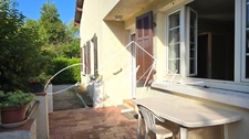 Maison à rénover de plain-pied de 67m² - 2 chambres - jardin et garage