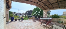 Villa provençale T6 de 175m² - terrasse, garage et terrain de 1000m²