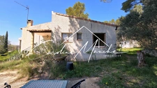 Maison T4 de 85m² à rénover sur terrain de 5000m² en zone naturelle – Ventabren