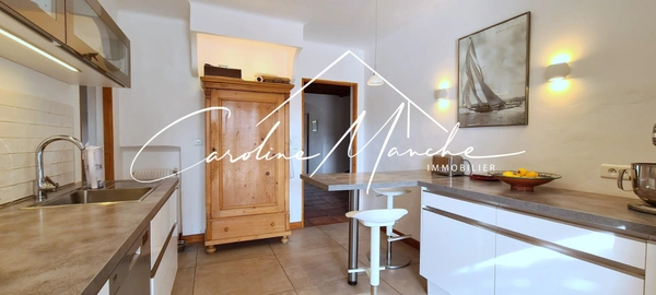 Villa provençale T6 de 175m² - terrasse, garage et terrain de 1000m²