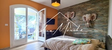 Large character property of 250m² on a plot of 1500m²