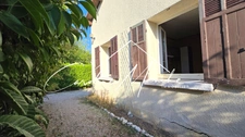 Maison à rénover de plain-pied de 67m² - 2 chambres - jardin et garage