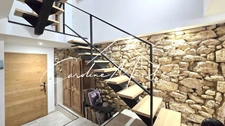 Maison de village 5 pièces de 215 m² - garage - piscine - jardin et terrasses