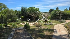 Large character property of 250m² on a plot of 1500m²