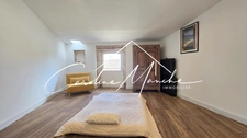 Maison de village 5 pièces de 215 m² - garage - piscine - jardin et terrasses