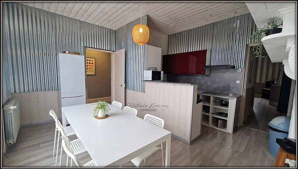 Maison meublée à vendre proche de VOUZIERS (08) avec jardin 