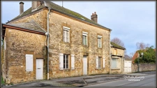 Dpt Ardennes (08), à vendre LE CHESNE maison à rénover sur terrain de 900m² environ   