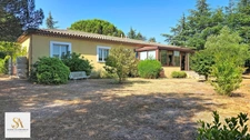 VILLARDONNEL – Villa de plain-pied avec garage, 4 chambres et bureau, sur un terrain de 3 577 m² avec vue dégagée sur la Montagne Noire.