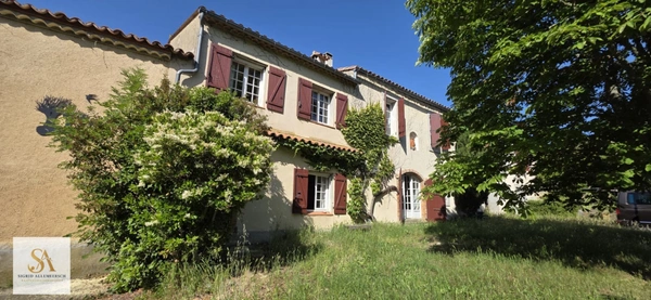 Domaine de caractère de 304 m² sur plus de 60 hectares d’un seul tenant – Entre nature, élégance et art de vivre