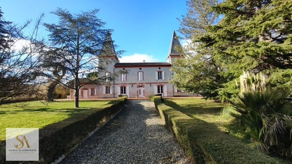 CHÂTEAU DE CARACTÈRE - ÉVÉNEMENTIEL existant et établie – SUD TOULOUSE