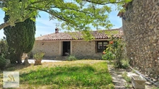 Charming stone house with 3 bedrooms, garden, terrace and garage – Authentic charm in the heart of a quiet village surrounded by nature