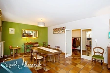 Maison de plain-pied 198m², 7 chambres, entourée de nature – Villemoustaussou